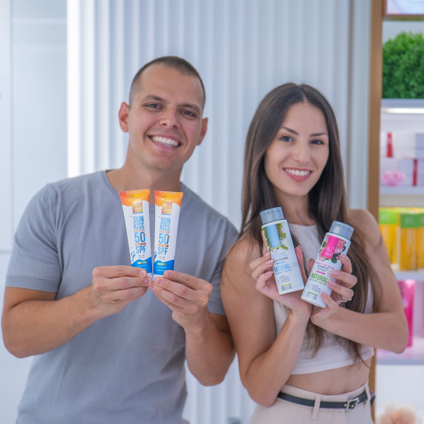 Kupite 2 kreme za sunčanje i dobijte šampon i regenerator besplatno