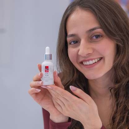 Kupite 1 Aktivnu Hidratantnu Kremu i 1 Serum Protiv Starenja, Dobijte 1 Kremu za Područje Oko Očiju Besplatno